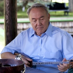 Elbasi dombira tartuda