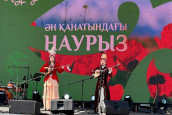 Наурыз мерекесі құрметіне Панфилов көшесіндегі Сахнада &laquo;Ән қанатындағы Наурыз&raquo; атты дәстүрлі өнерде жүрген жас орындаушылардың ән кеші өтті.