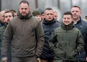 Зеленскийдің “жалғыз сенері әрі оң қолы”. Андрей Ермак кім?